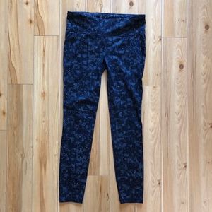 Gap Fit patterned leggings